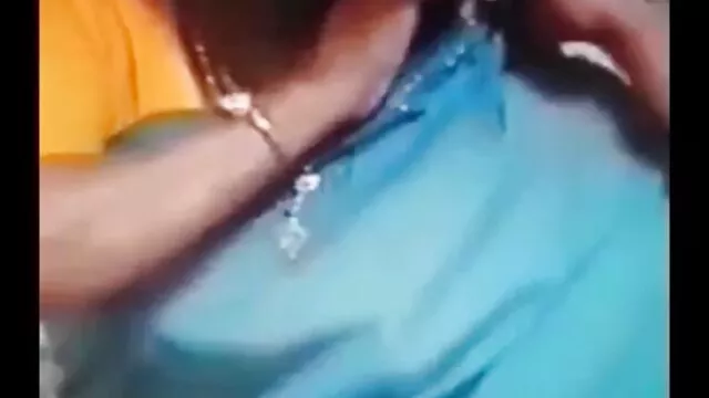 Маш сайн :  Шаргал MILF авдаг шүршүүрт нь халуун cumshot гэхэд цохиж хатуу Видео клип 