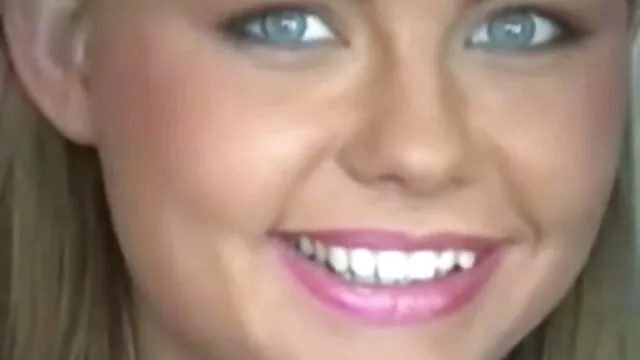 Маш сайн :  Сэтгэл хөдөлсөн евро түншүүд шалан дээр яаралгүй хайрлаарай Видео клип 