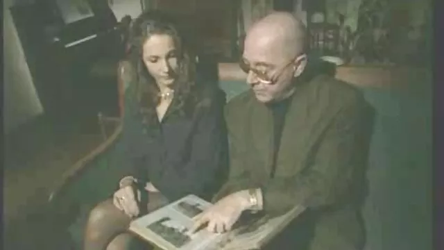 Маш сайн :  Сайхан порно жүжигчин сексийн тухай өгүүлдэг соло видео Видео клип 