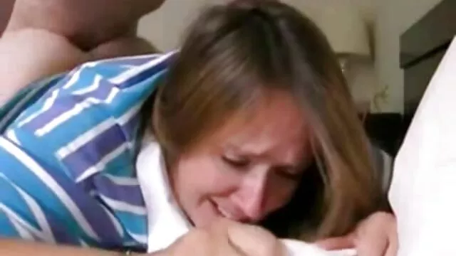 Маш сайн :  Хар хатагтай халуунд байгаа бөгөөд цагаан хамтрагчаа баяртайгаар цохино Видео клип 