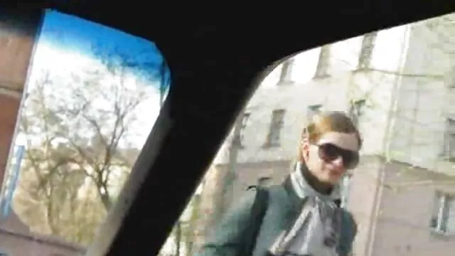 Маш сайн :  Хүү бөхийлгөхийг хүсдэг дэгдээхэйгээс өөр зүйл гуйж чадахгүй Видео клип 